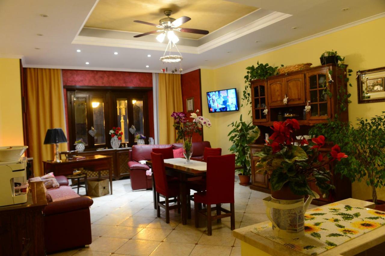 Il B&B Del Lago Ангуилара Сабация Екстериор снимка